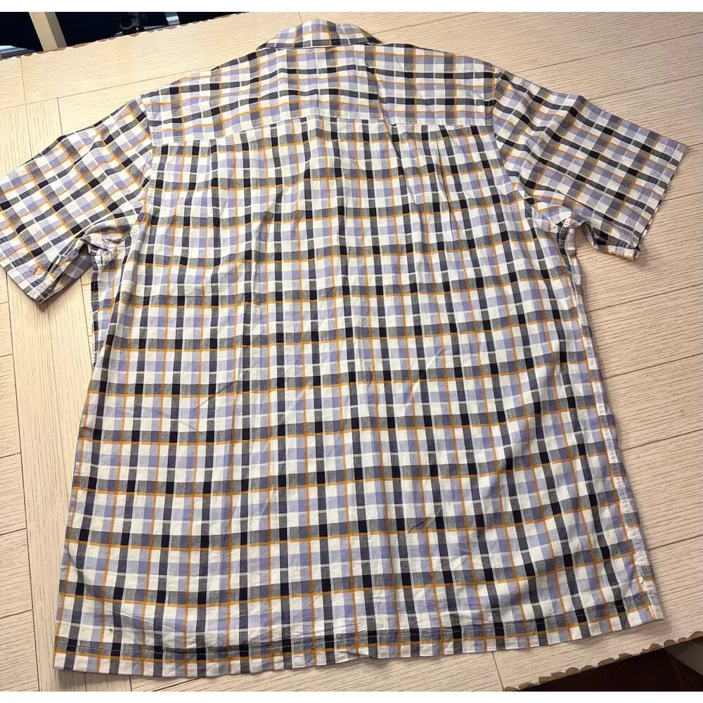Timberland men’s short sleeve navy & gold plaid button down. 100% cotton. Sz XXL